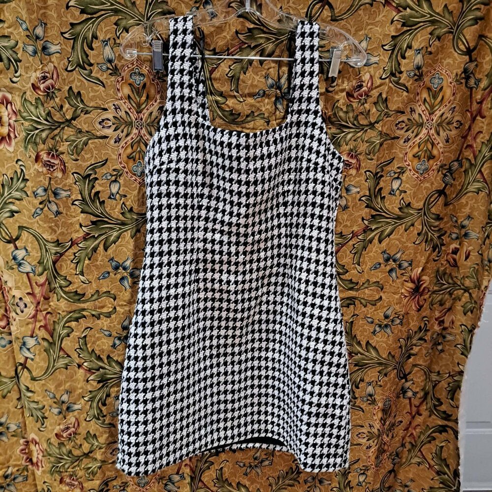 NWT new with tag open neck bare shift dress in a thick material houndstooth